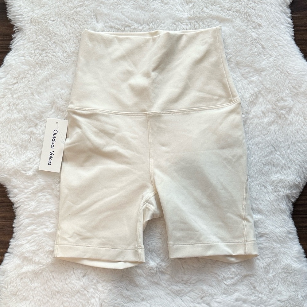 NWT Outdoor Voices Freeform 5” Short Milk Stone size XXS